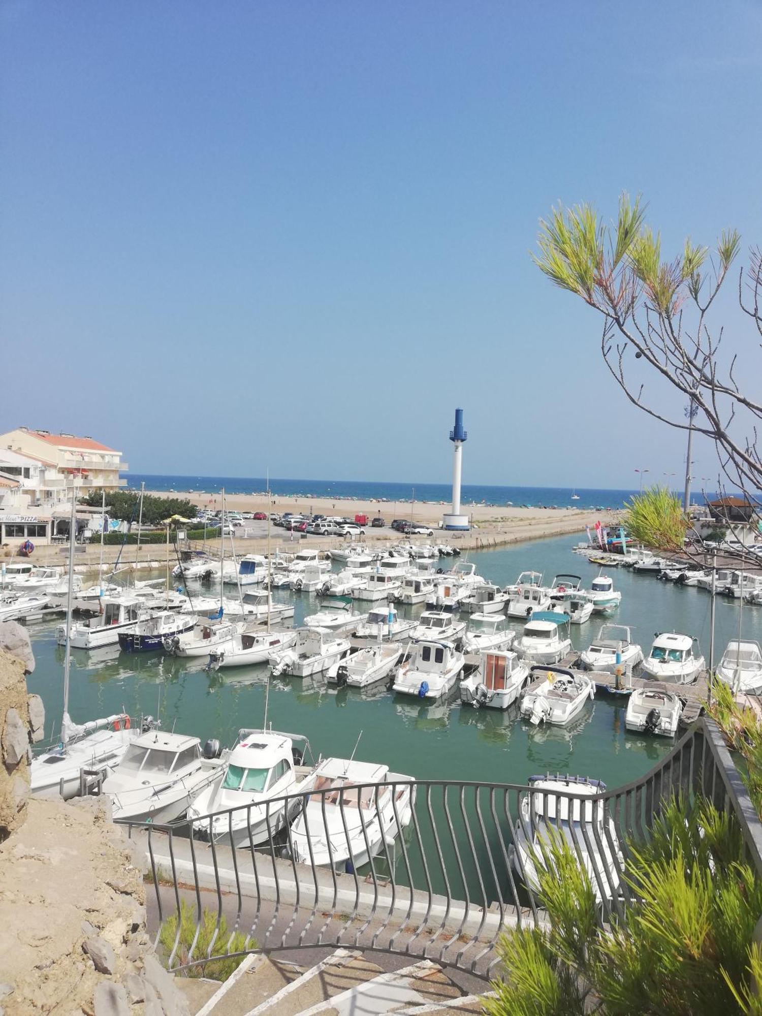 Superbe Appartement Avec Vue Sur Mer Et Port, Parking Prive Saint-Pierre-la-Mer  Zewnętrze zdjęcie